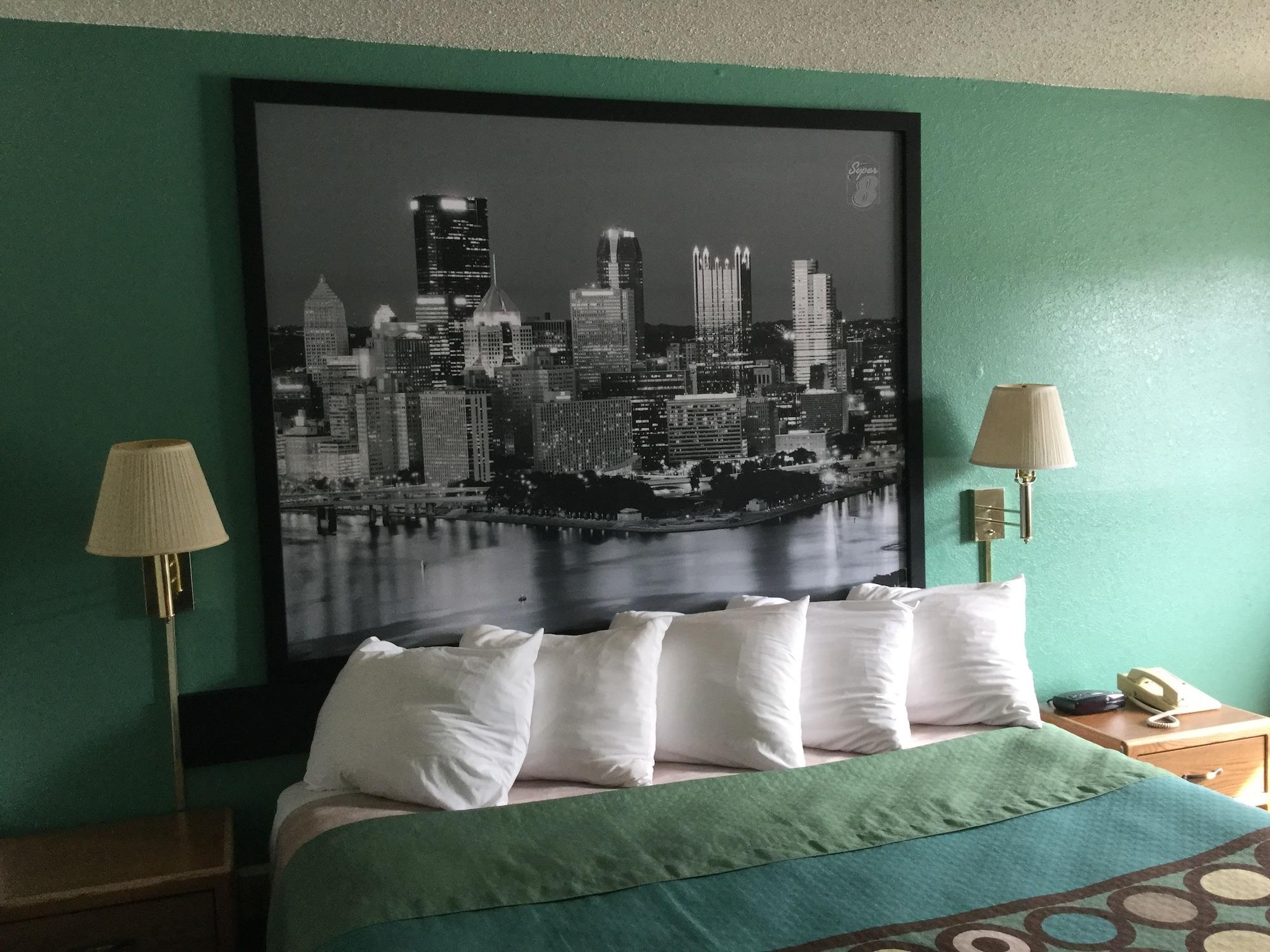 Hotel Super 8 By Wyndham 3*