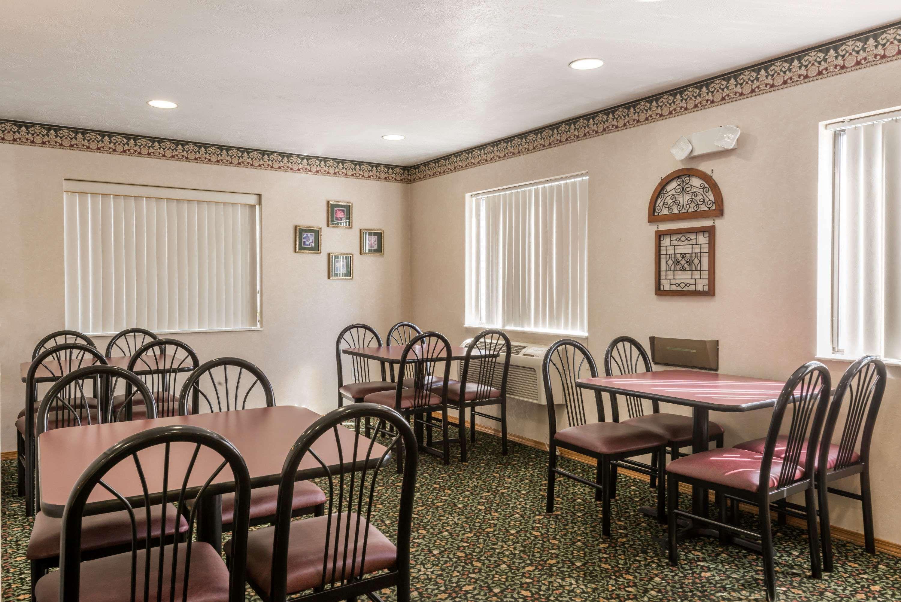 Hotel Super 8 By Wyndham 3*