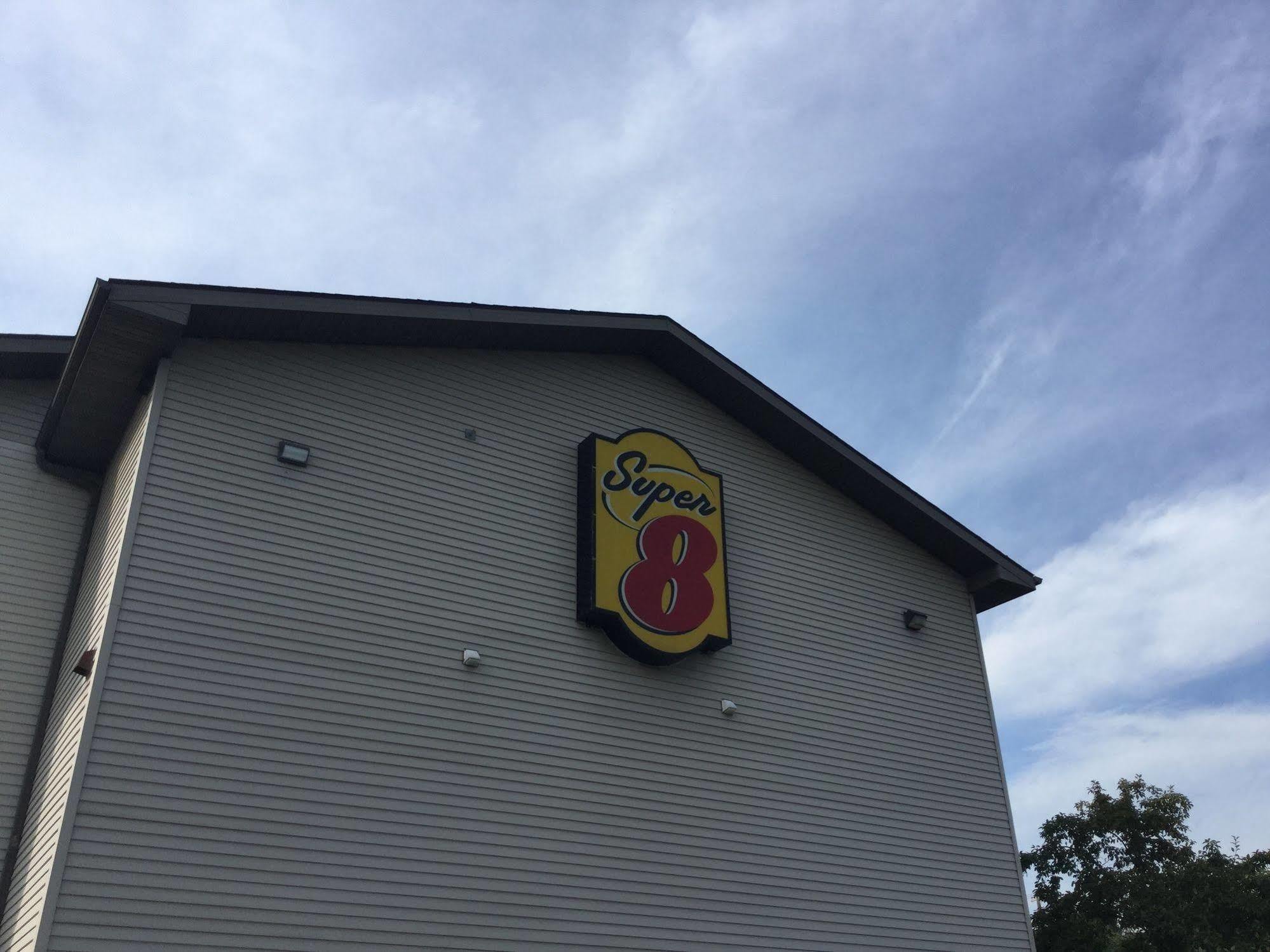 Super 8 By Wyndham 3*