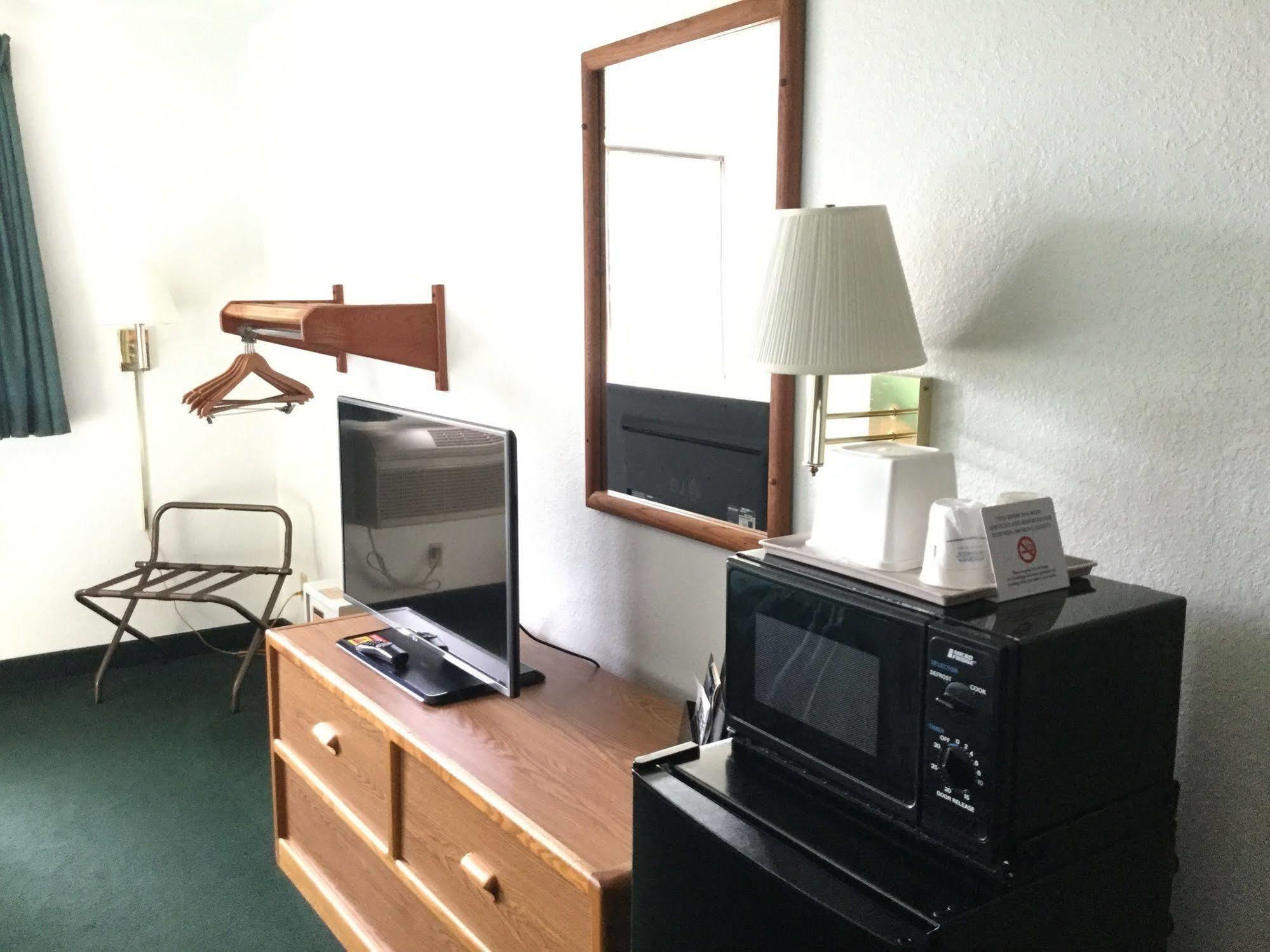Super 8 By Wyndham New Stanton