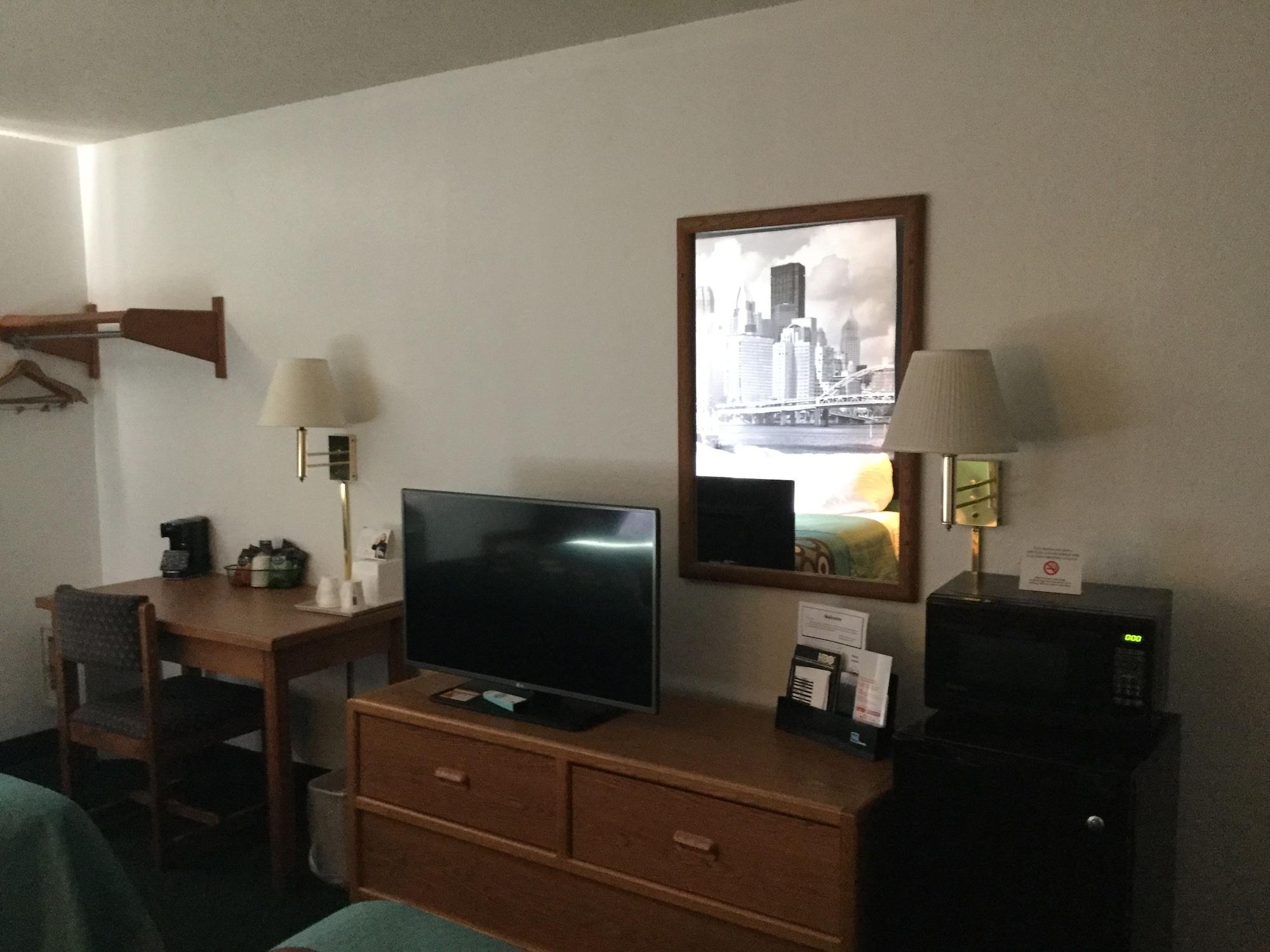 Super 8 By Wyndham Hotel New Stanton