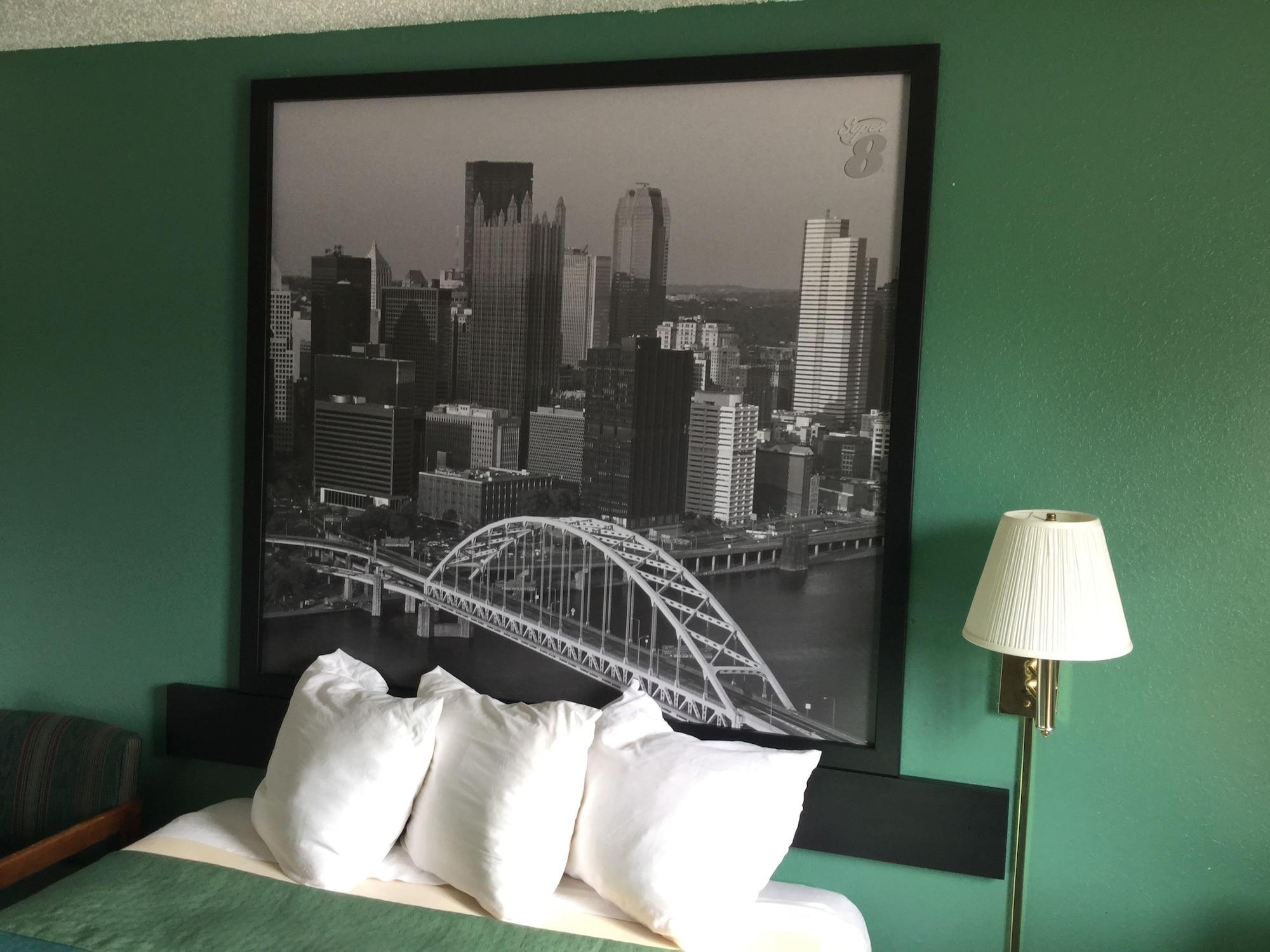 Super 8 By Wyndham Hotel