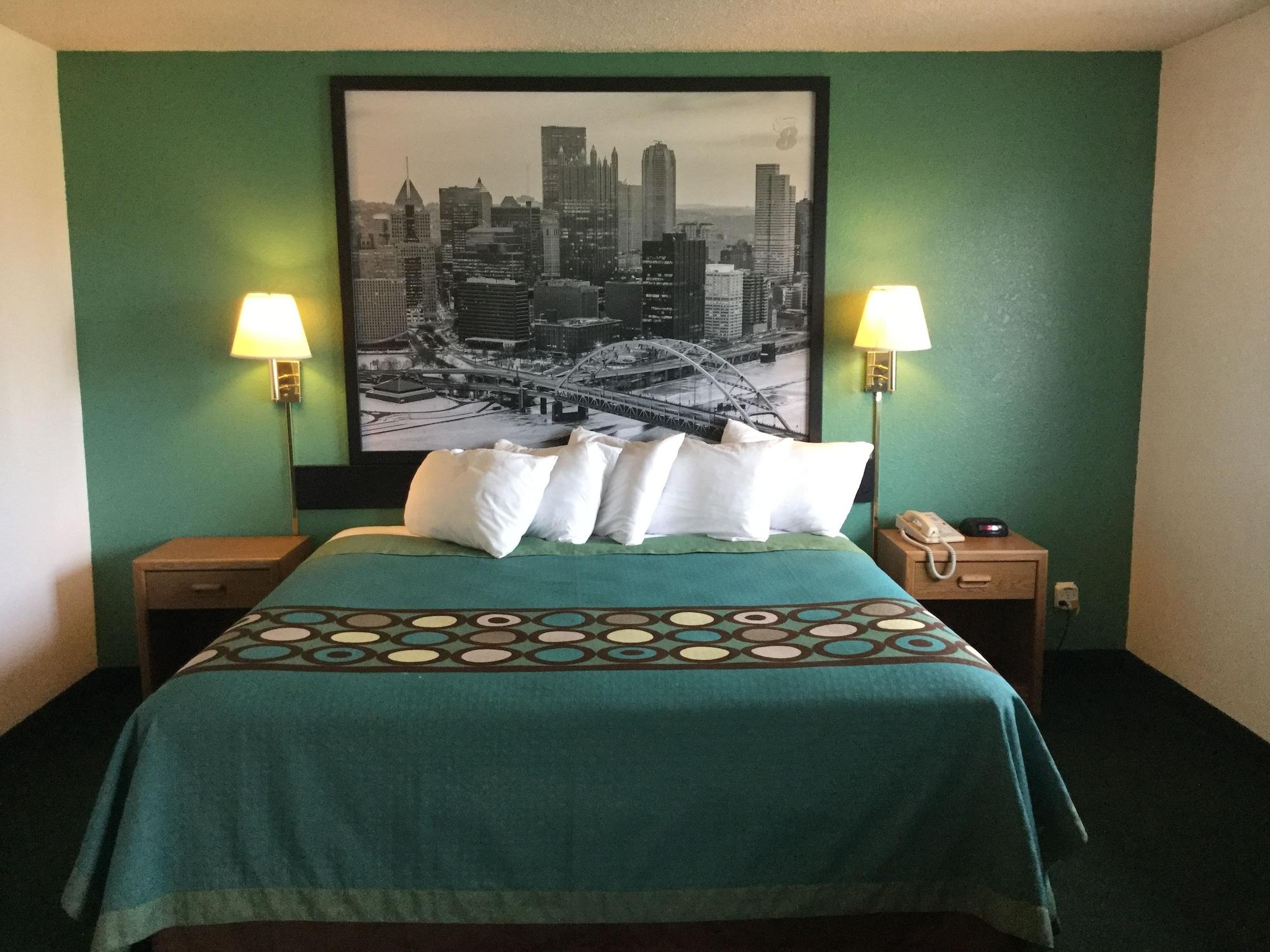 Hotel Super 8 By Wyndham 3*