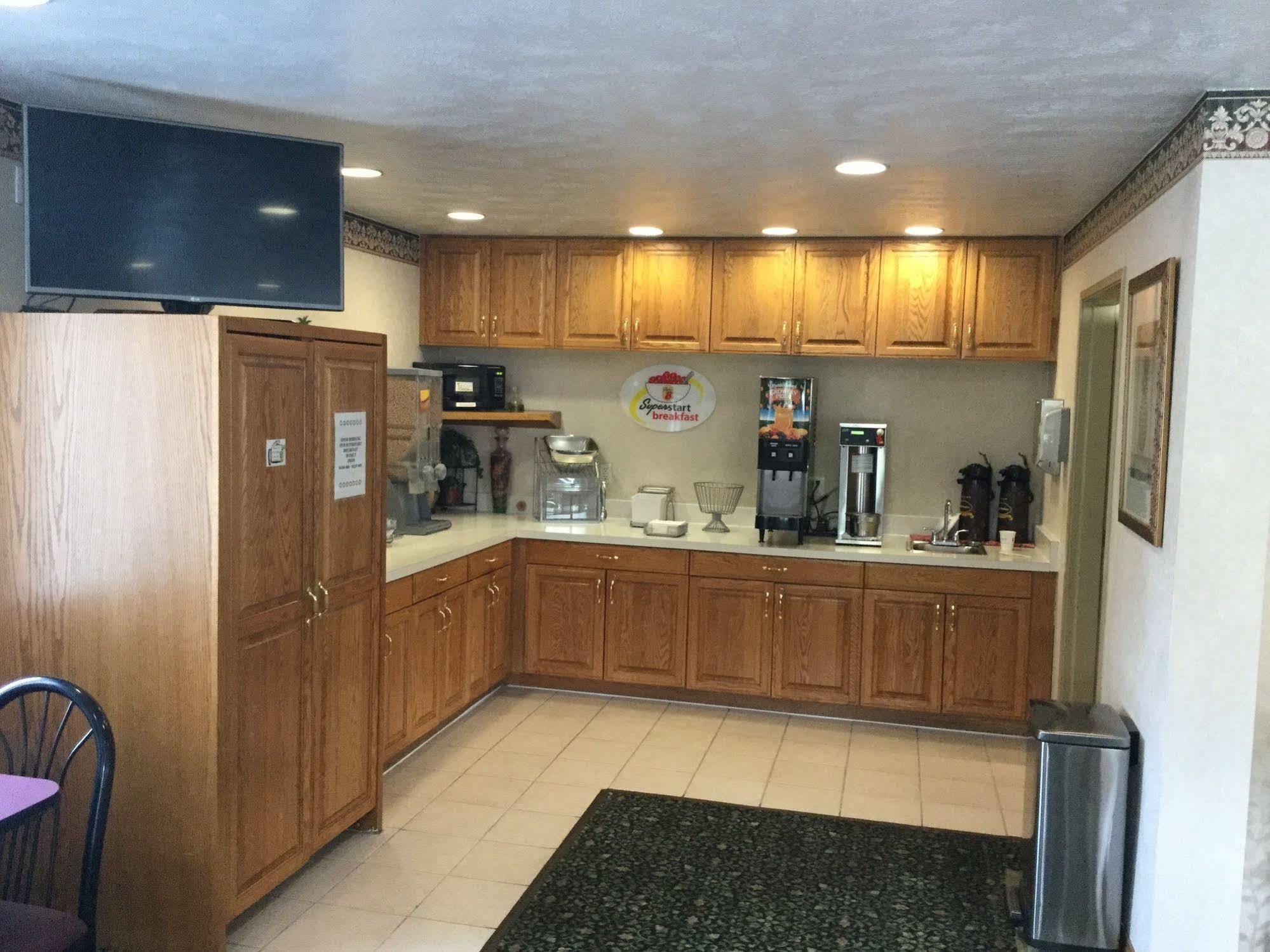 Super 8 By Wyndham 3* New Stanton
